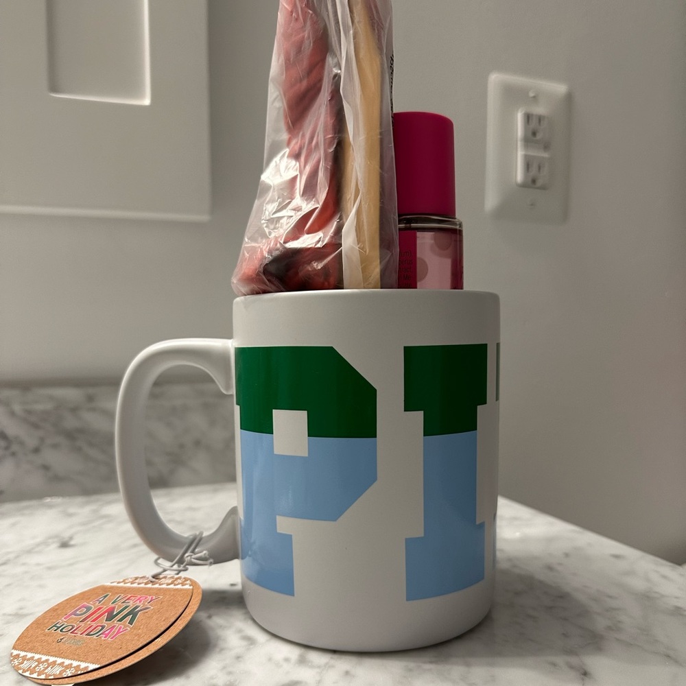 Pink Victoria’s Secret Bath & Body Mug Gift Set